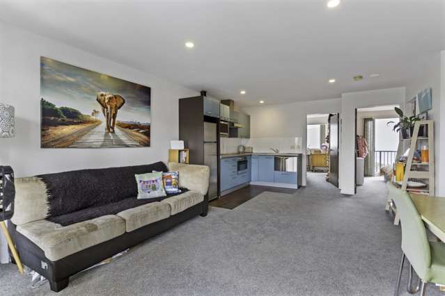 94b Michael Jones Drive Flat Bush_3