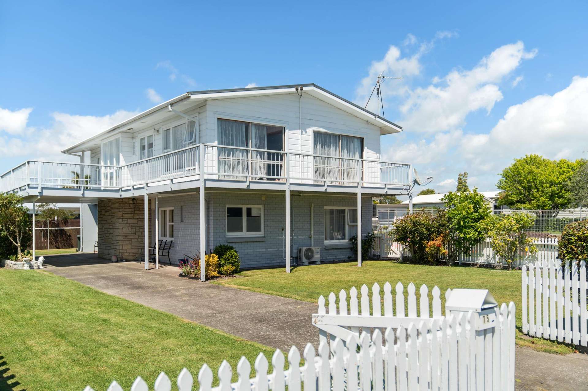1 & 2/75 Domain Road Whakatane_0
