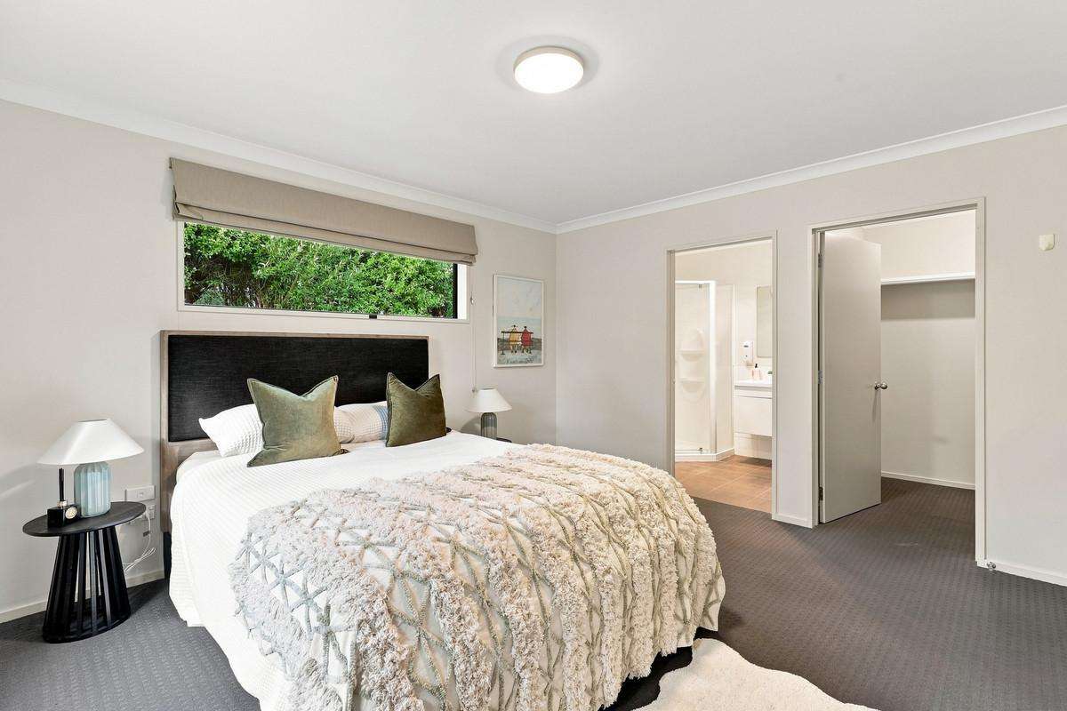 8 St Clair Close_4