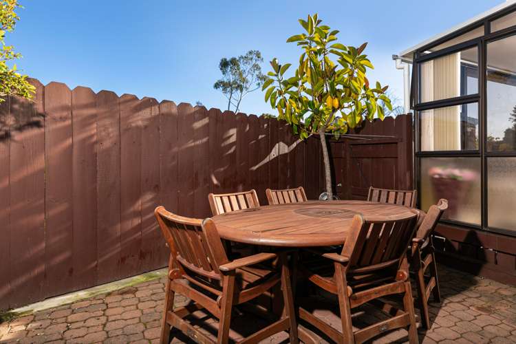 56 Rosewarne Crescent Glendene_19