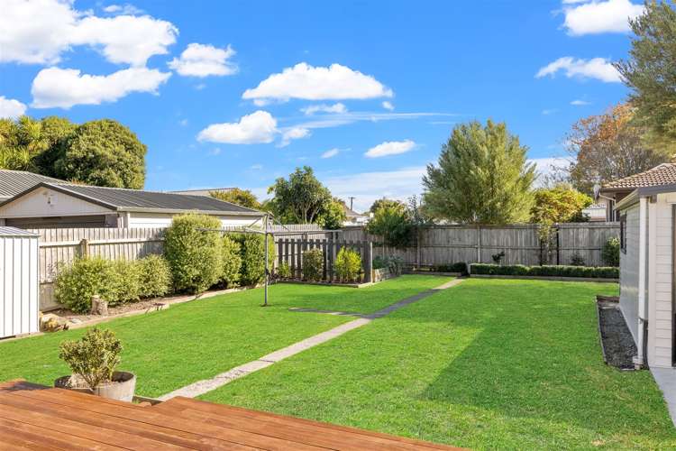 7 Pinehurst Crescent Russley_9