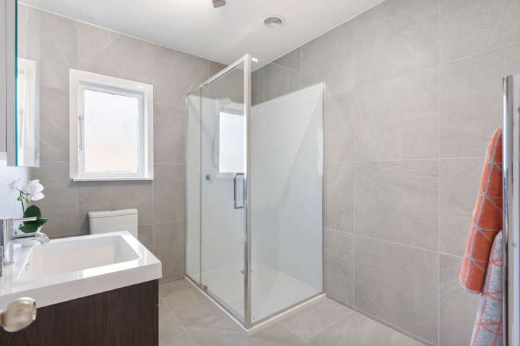 34 Fairmount Road Titirangi_14