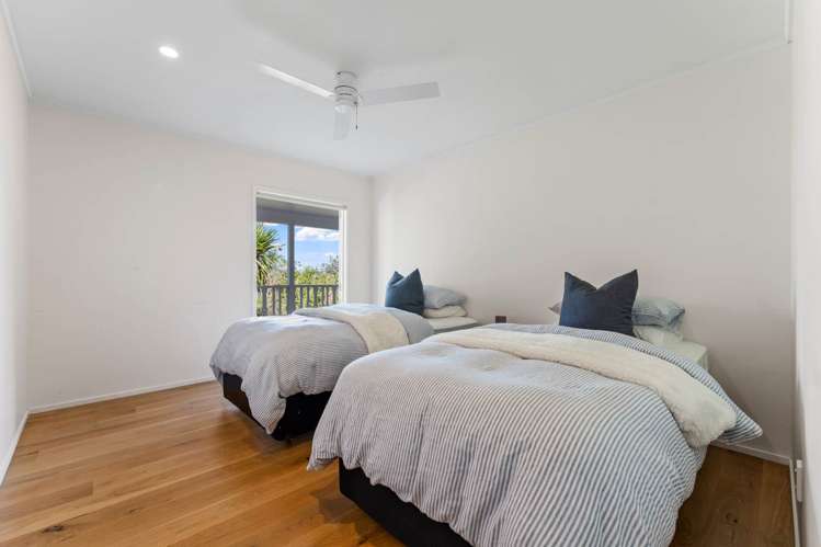 6 Young Street Mahurangi East_16