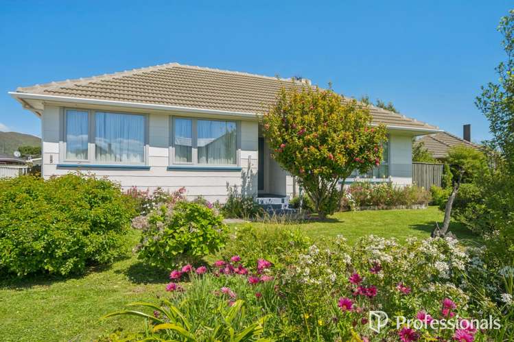 6 Hewer Crescent Naenae_3