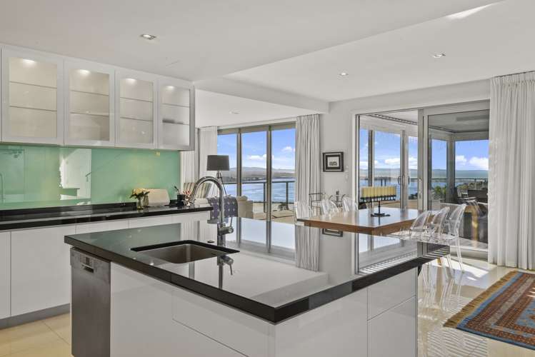 15 Omeo Crescent Redcliffs_5