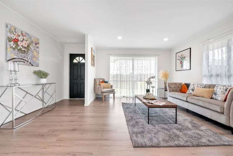 13 Eroni Clarke Close Flat Bush_12