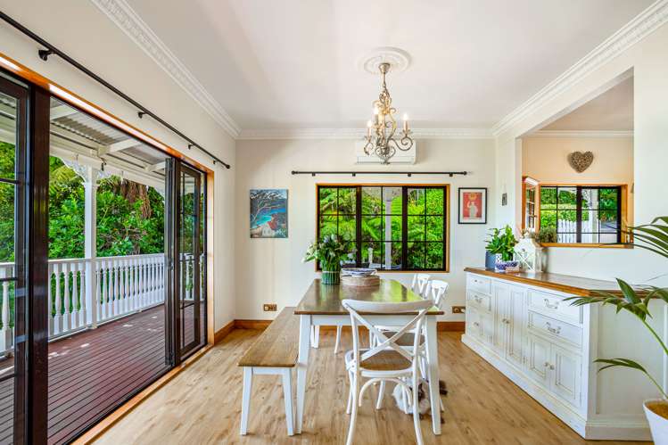 47 Chatham Avenue Paremoremo_9