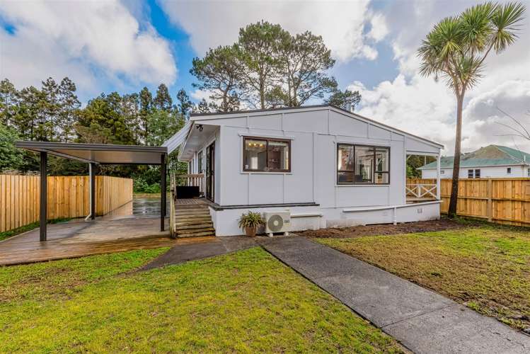 53 Cambridge Road Riverhead_22