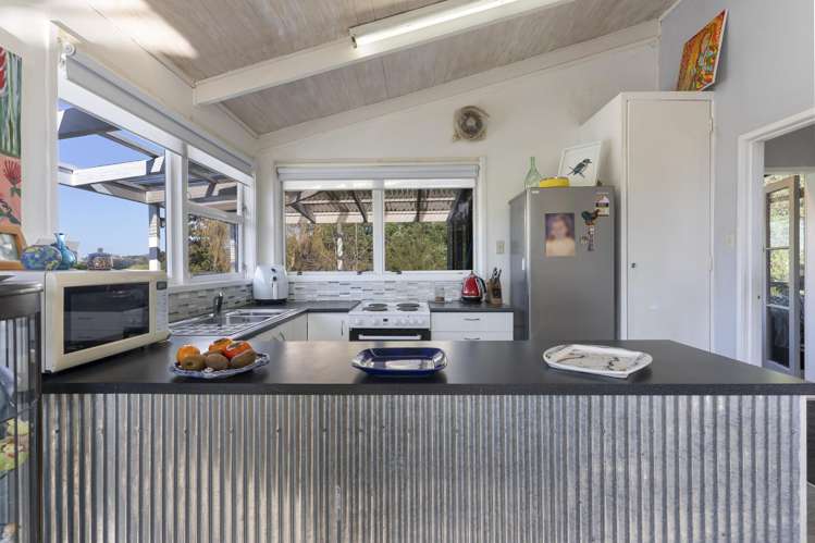 50 Bays Road_4