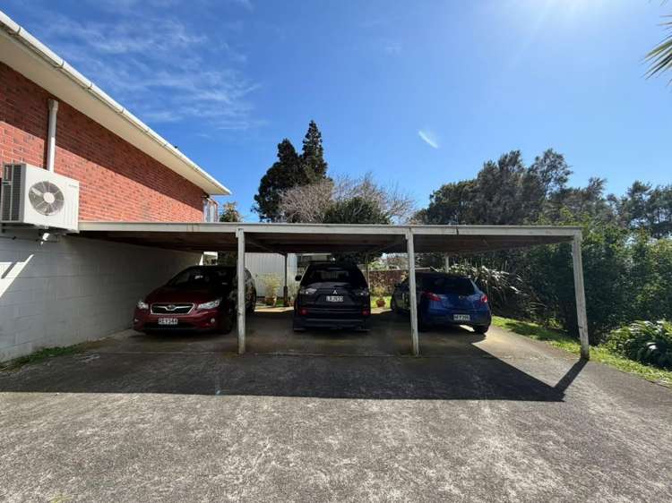 2/10 Brierley Place 10839_9