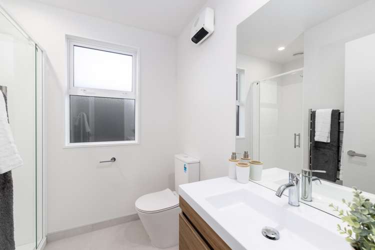 13/9c Cuffs Road Wainoni_11