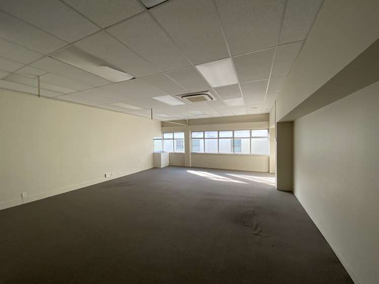 Suite 4/124 Devonport Road Tauranga Central_3