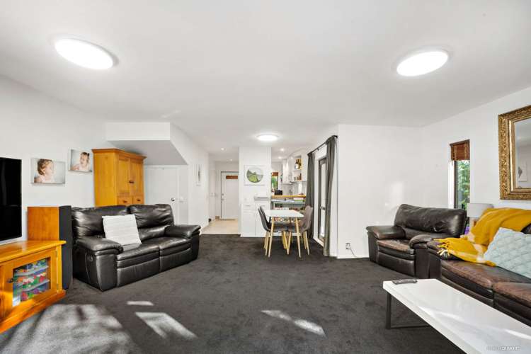 61/92 Bush Road Albany_5