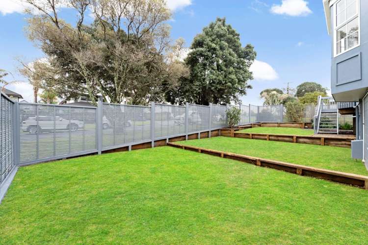 1/1 Folkestone Street Murrays Bay_29