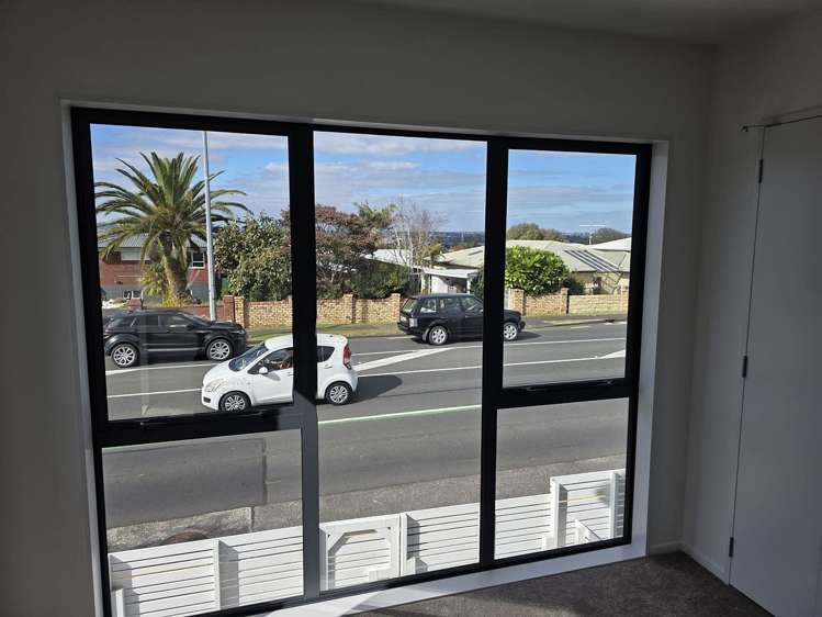 8/234 Te Atatu Road Te Atatu South_11
