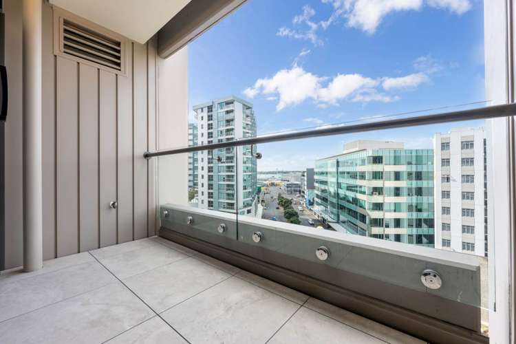 703/47 Beach Road Auckland Central_12