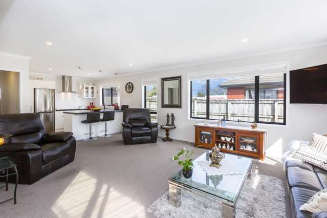 8a Savage Crescent Upper Hutt_1