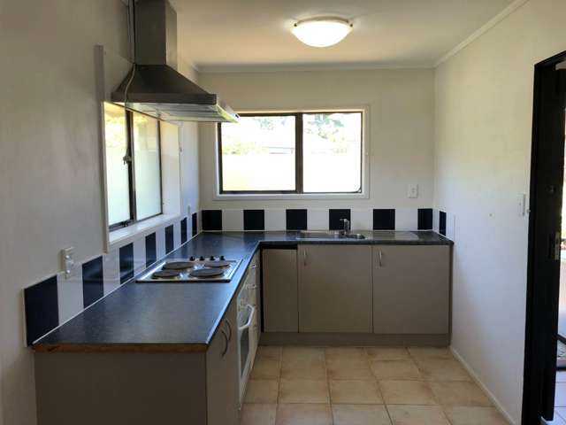 2/10 Landseer Place Blockhouse Bay_2