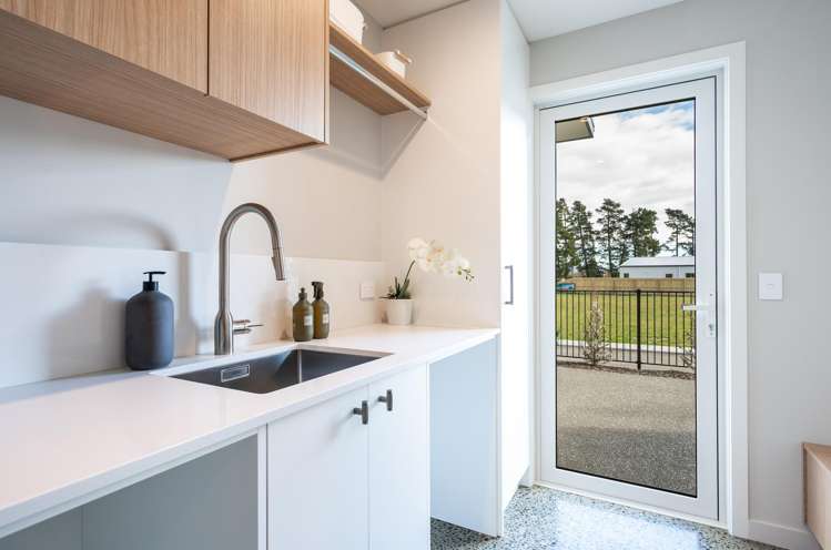 32 Hallmark Drive Richmond_20
