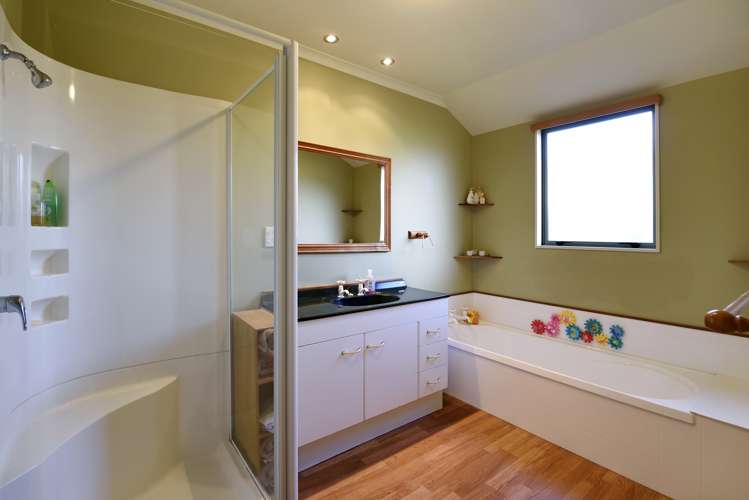 8 Longfields Road Brightwater_18