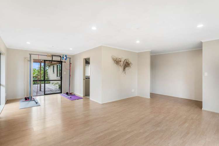 37 Robin Brooke Drive Flat Bush_9