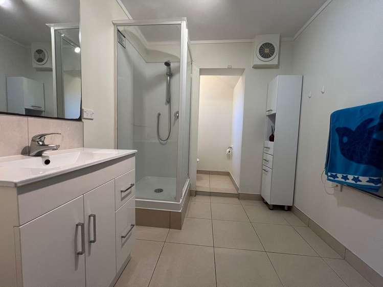 2/202A Beach Road Campbells Bay_4