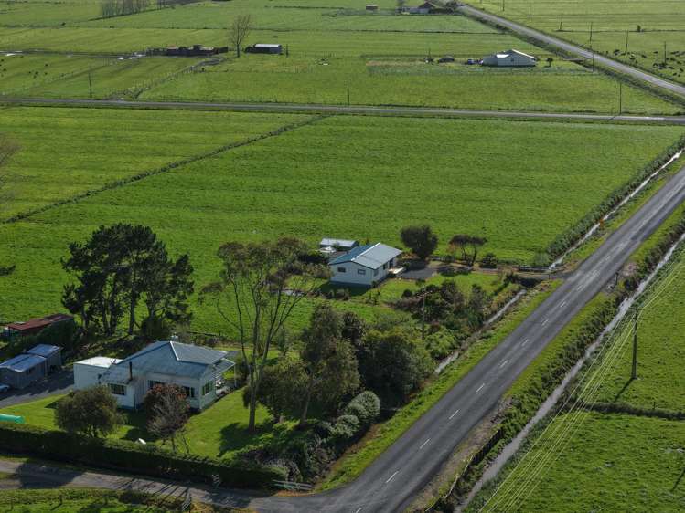 118 + 119 Wharepoa Road Netherton_20