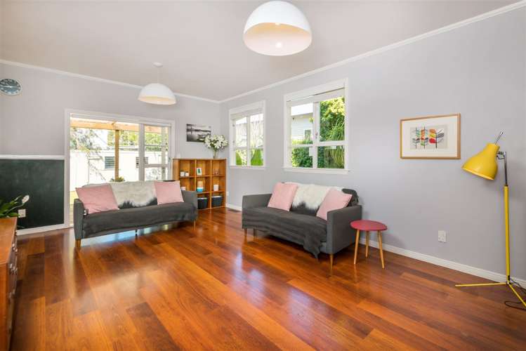 13 Coronation Street Belmont_7