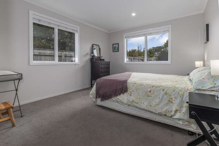 27 Waipunahau Road Waikanae_12