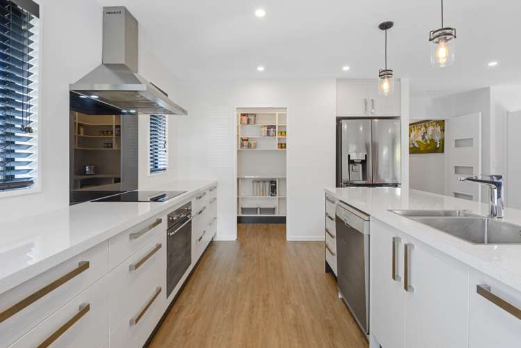 10 Kohunga Crescent Bottle Lake_8