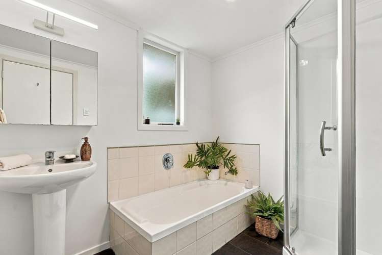 1/103 Bond Crescent Forrest Hill_18