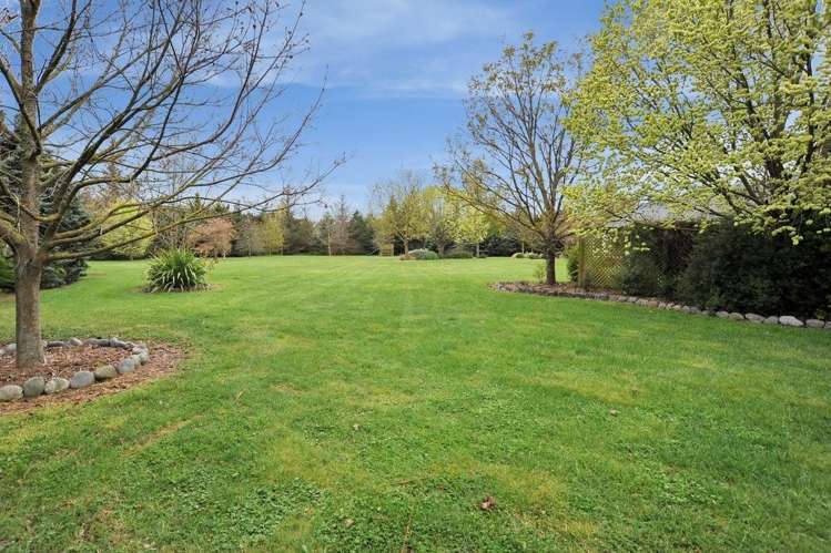 454 Johns Road Fernside_29