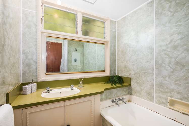 78 Glen Road Stokes Valley_13