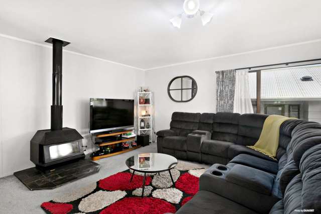 2/67 Charntay Avenue Clover Park_4