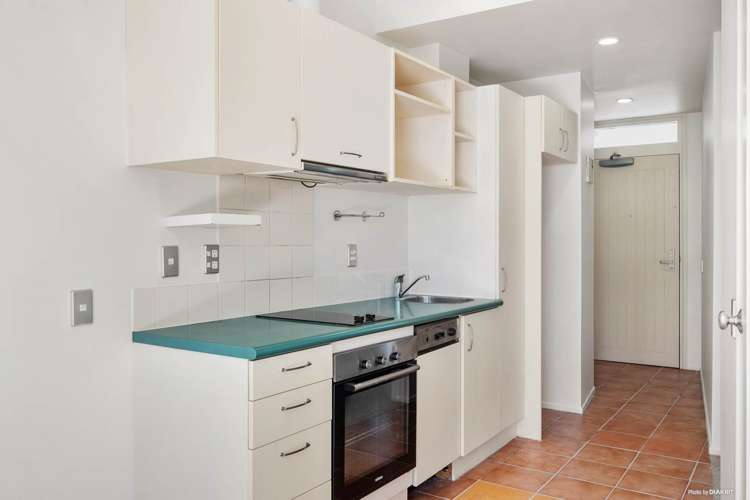 90/92 Bush Road Albany_5