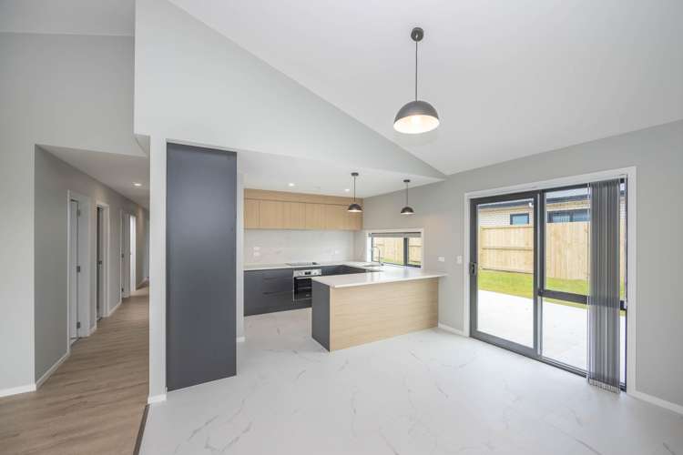 23 Riverine Road_2