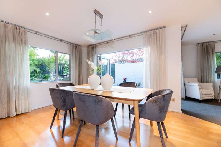 13 Frenz Drive Titirangi_4