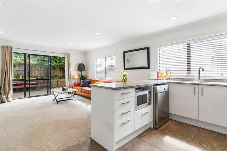 2B/15 Harrison Road Mt Wellington_5