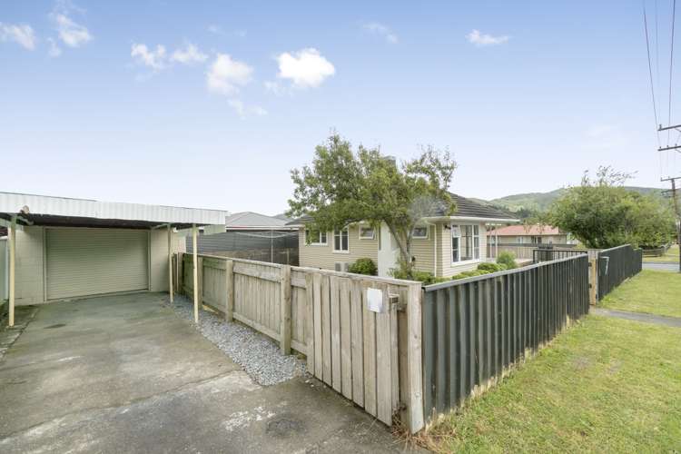 20 Petrie Street Wainuiomata_16