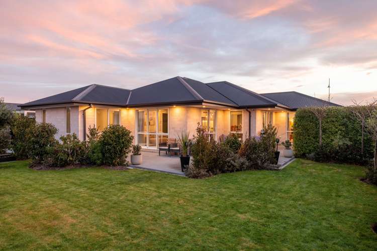 26 Pegasus Main Street Pegasus_21