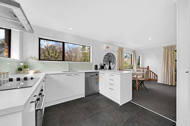 2/1 Claude Brookes Drive Henderson_2