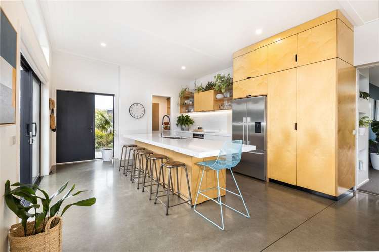 4 Piper Lane Burleigh_2