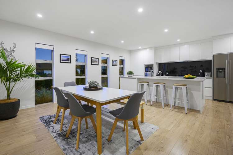 3 Pitoitoi Drive Riverhead_10