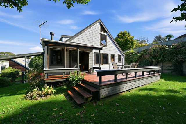 Private Lockwood Retreat - Your Springfield Beauty