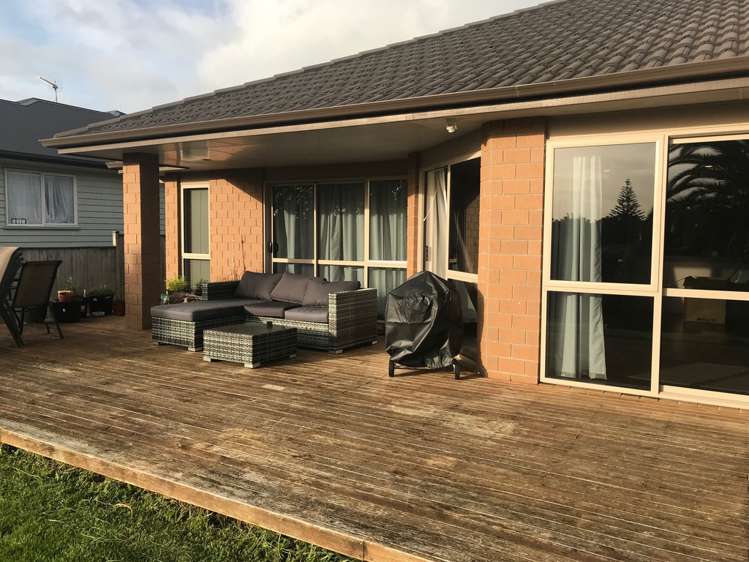 68 Intrepid Crescent Beachlands_11