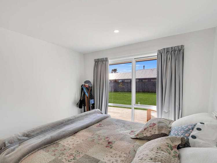 2 Upham Way Amberley_27