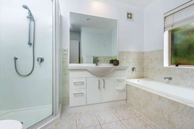 18 Saint Clair Place Browns Bay_21