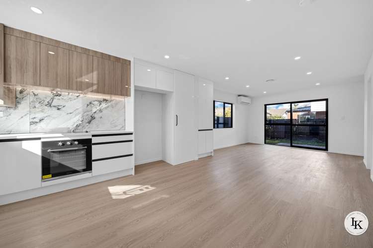 8D Benton Place Manurewa_3