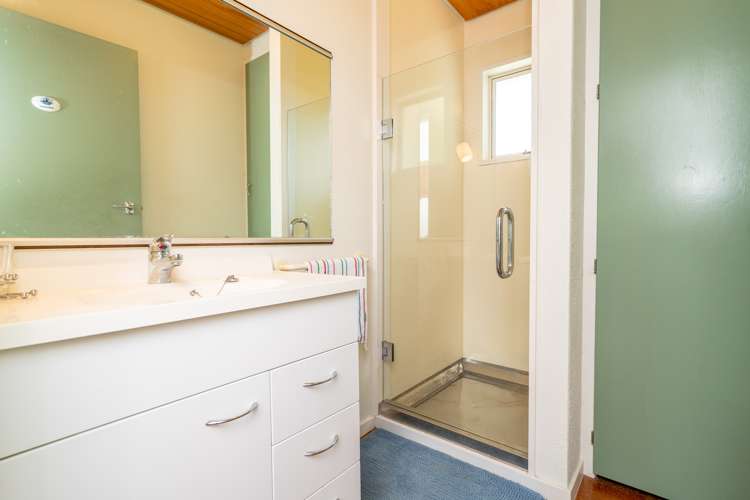 1 Waikana Street Broad Bay_12