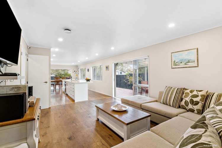 5a Bradbury Road Botany Downs_7